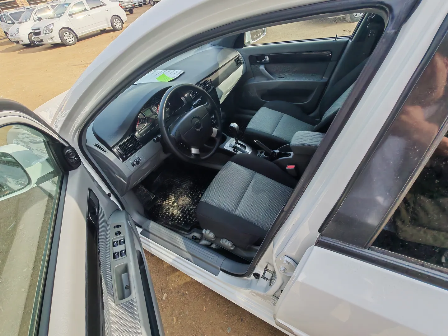 Chevrolet Gentra - 3