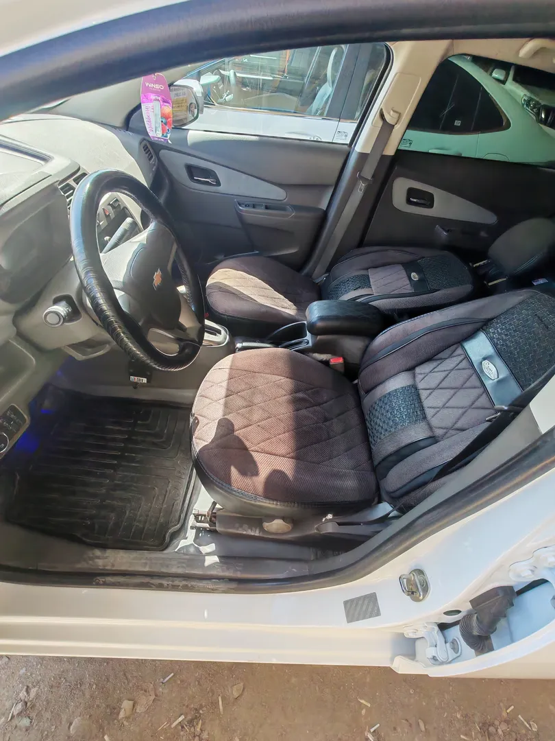 Chevrolet Cobalt - 2