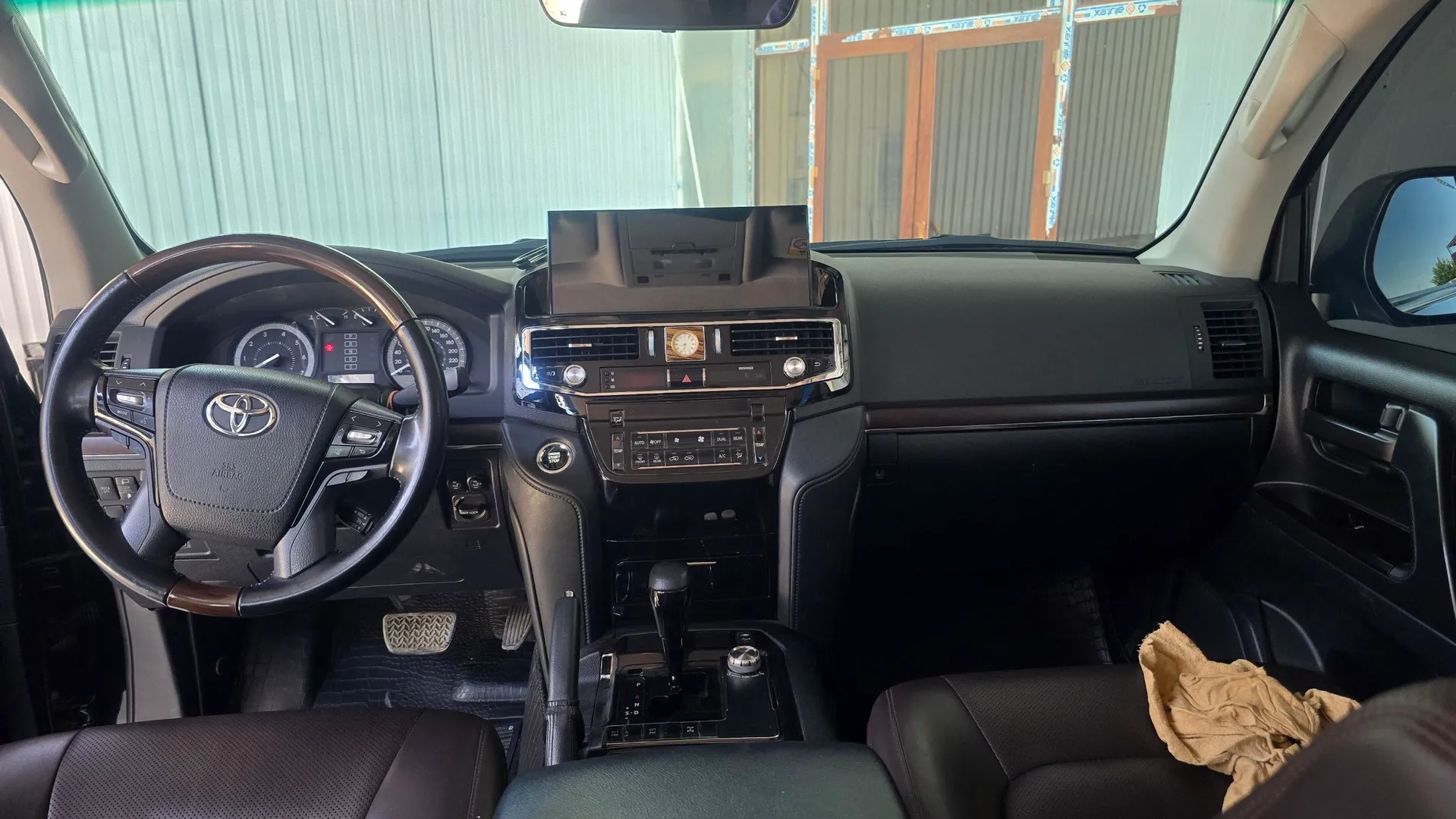 Toyota Land Cruiser - 5