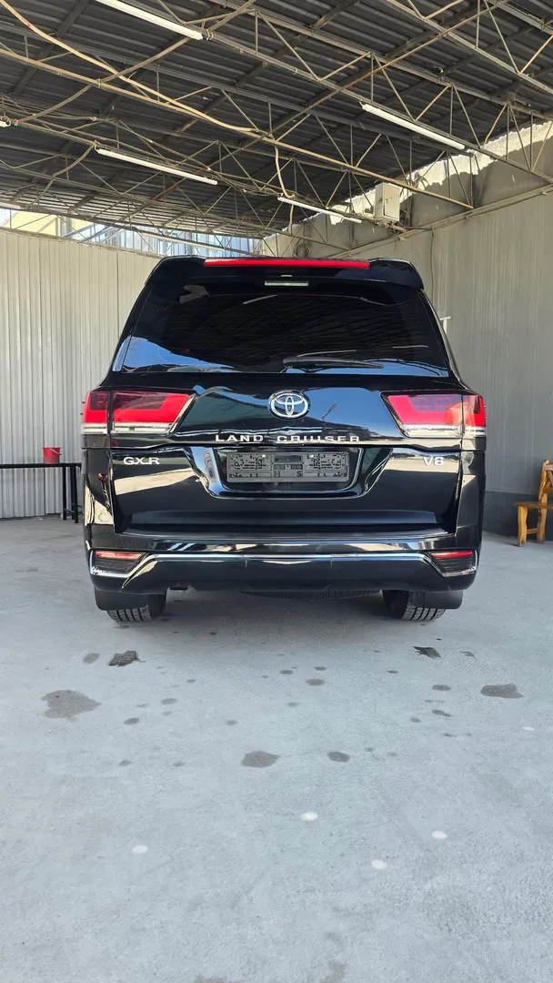 Toyota Land Cruiser - 6