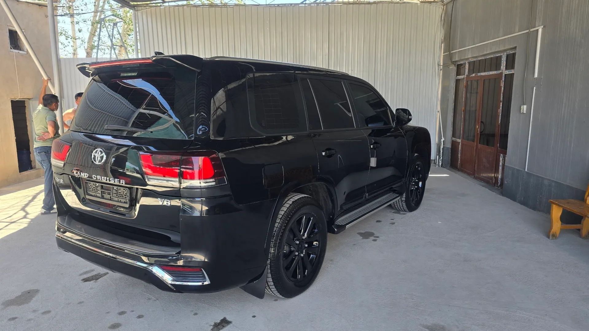 Toyota Land Cruiser - 8