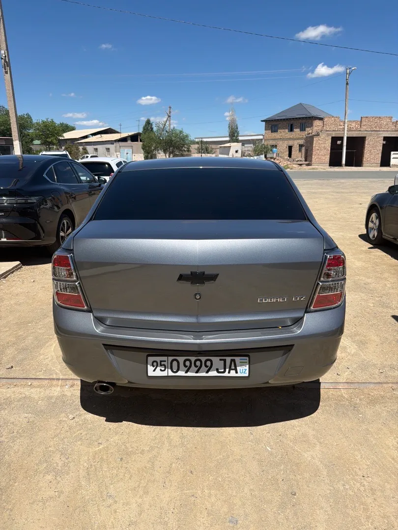 Chevrolet Cobalt MCM Midnayt - 3