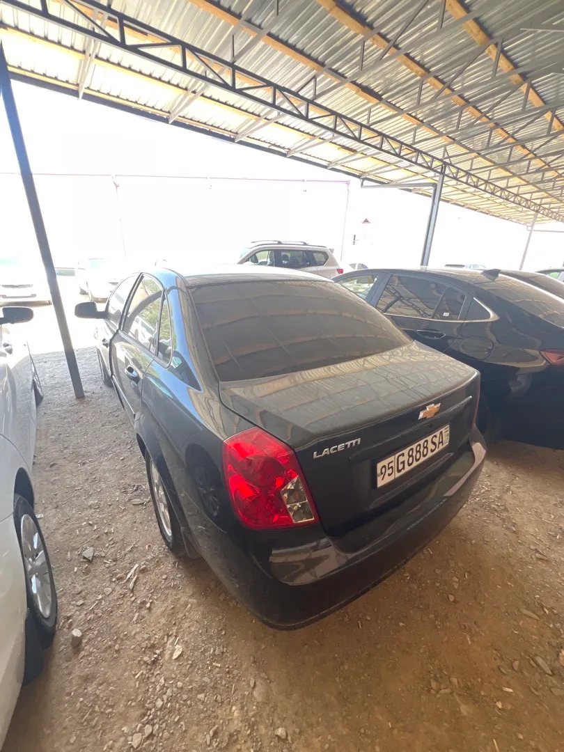 Chevrolet Gentra - 3