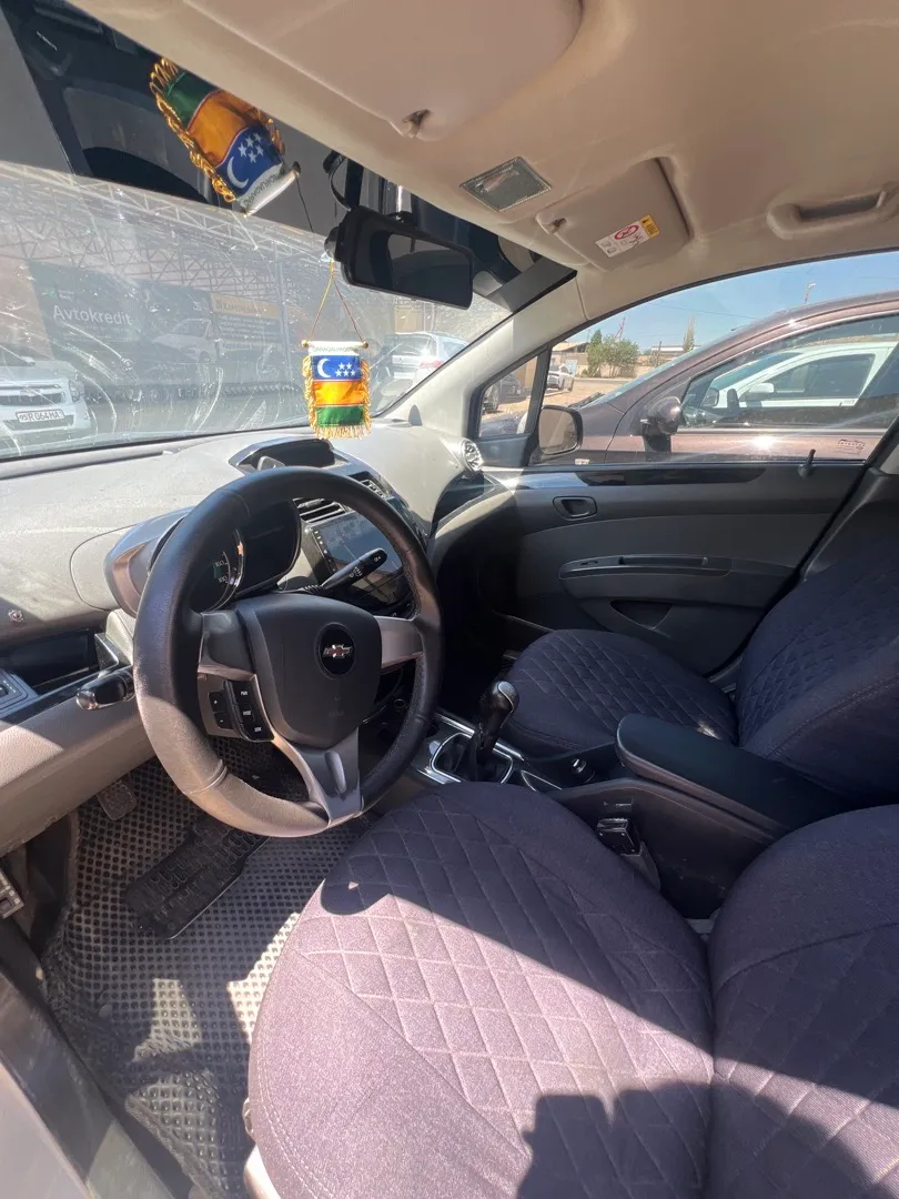 Chevrolet Spark - 2