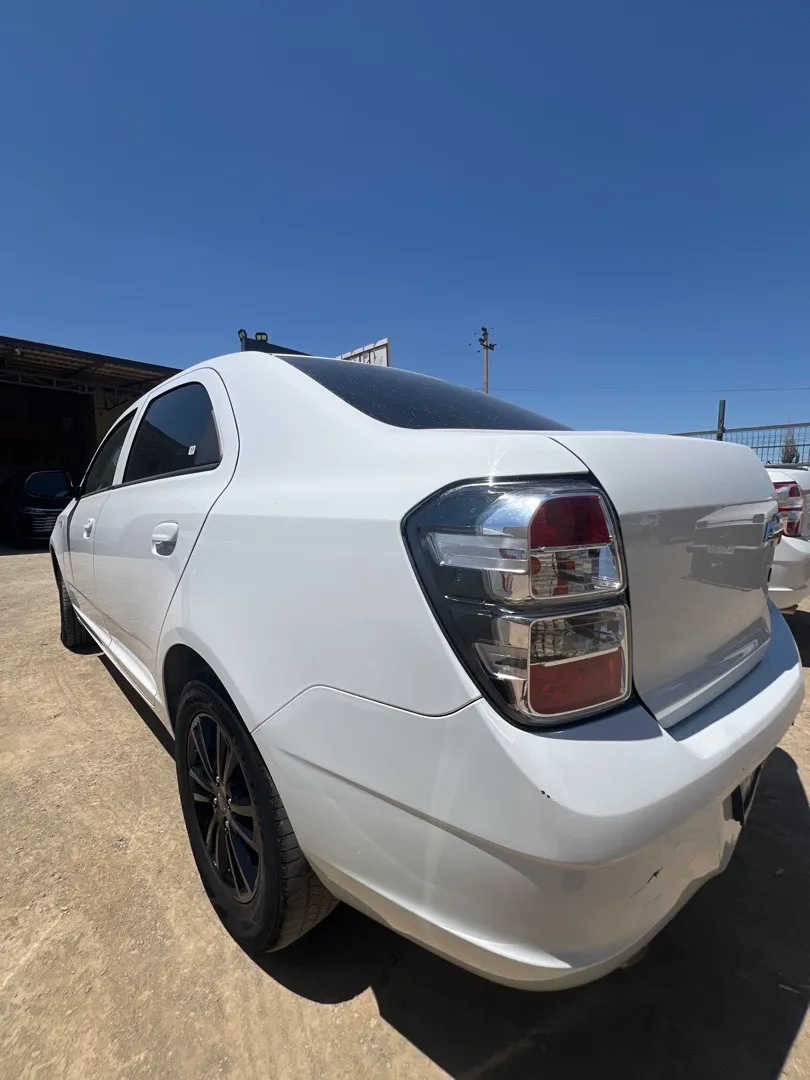 Chevrolet Cobalt midnight - 2