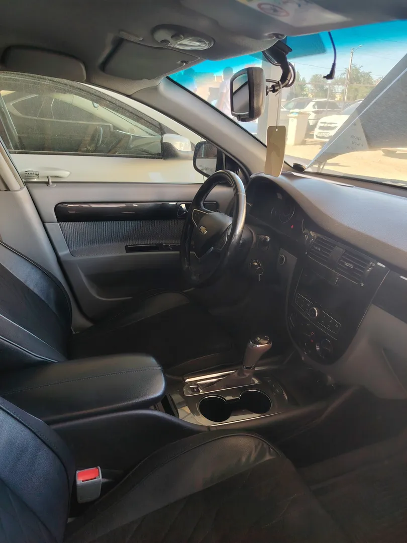 Chevrolet Gentra - 2