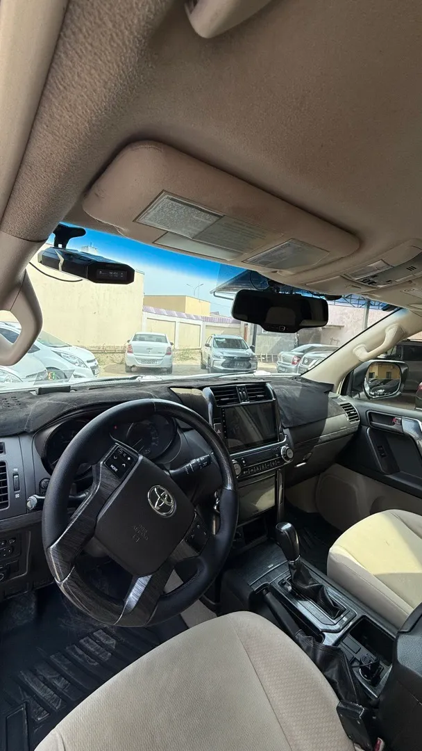 Toyota Land Cruiser 150 - 3