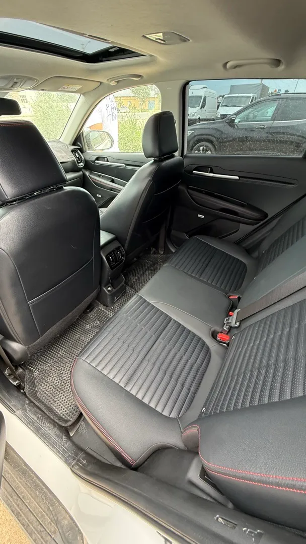 Kia Sonet Pristige - 6