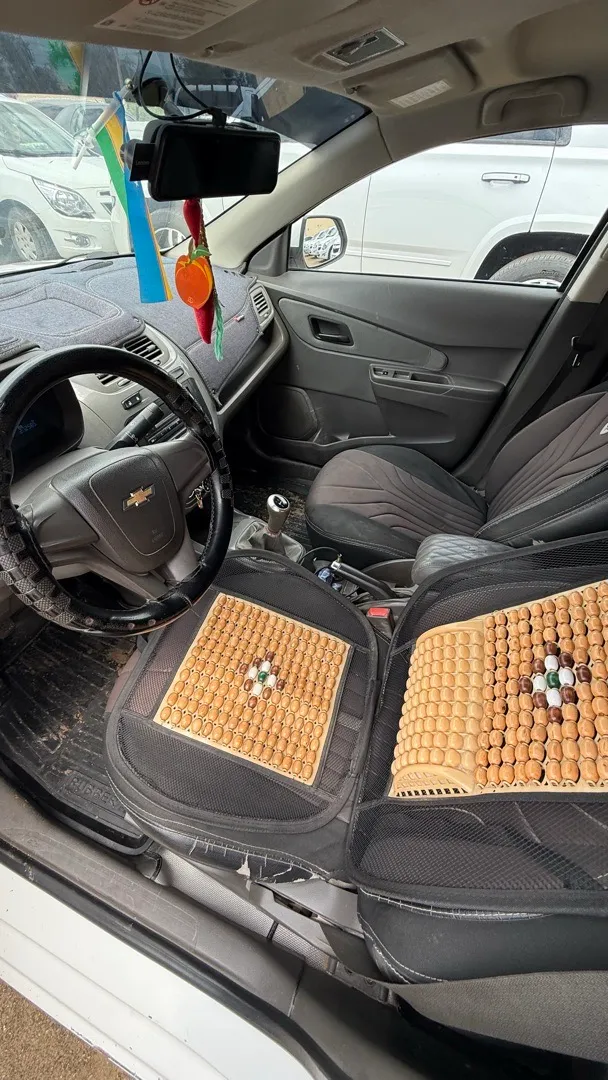 Chevrolet Cobalt - 2