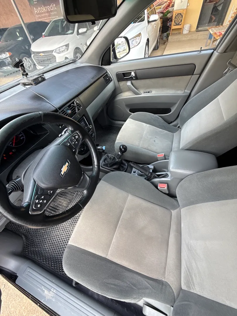 Chevrolet Gentra - 3