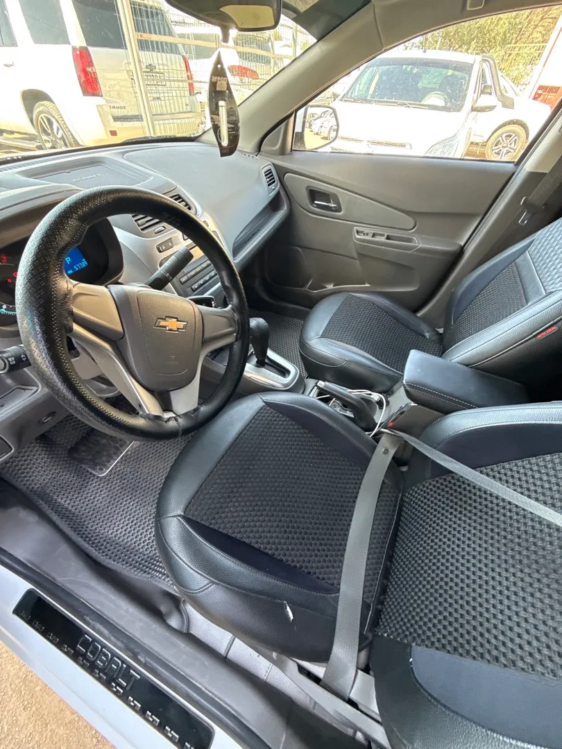 Chevrolet Cobalt - 2