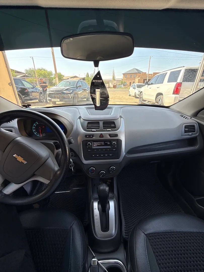 Chevrolet Cobalt - 4