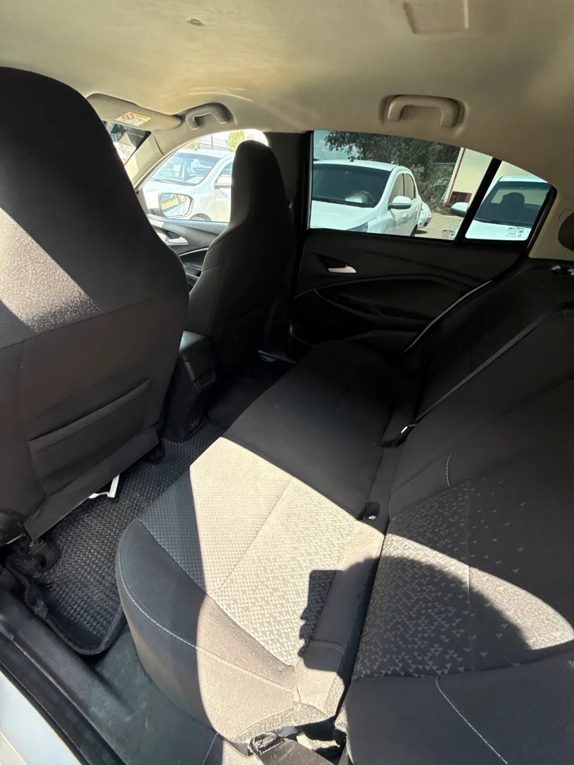 Chevrolet Onix LTZ - 5