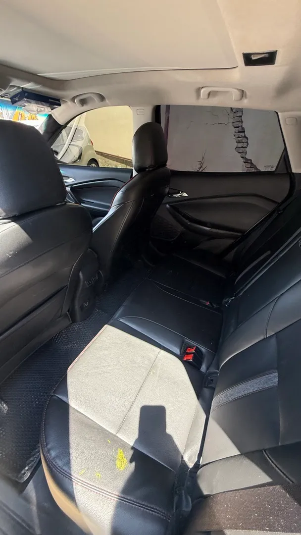 Chevrolet Tracker Redline - 5