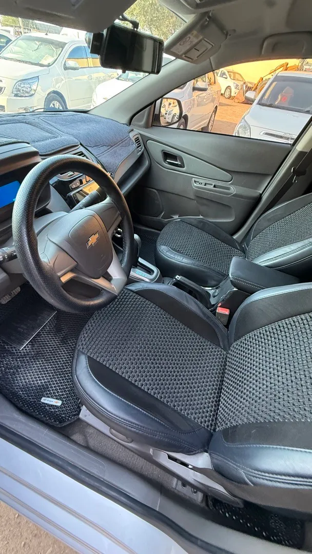 Chevrolet Cobalt - 4