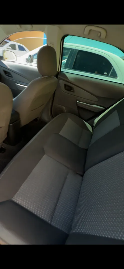 Chevrolet Cobalt - 4