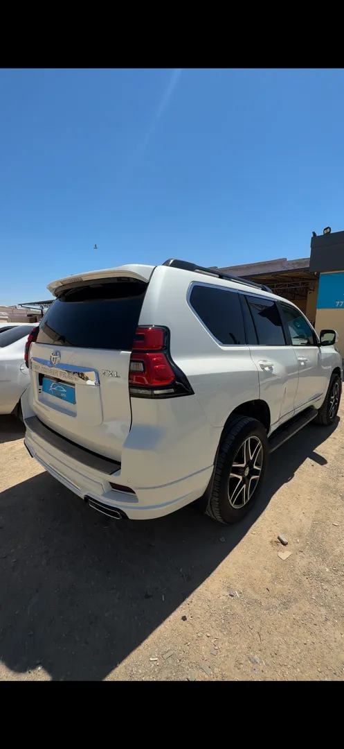 Toyota Land Cruiser - 3