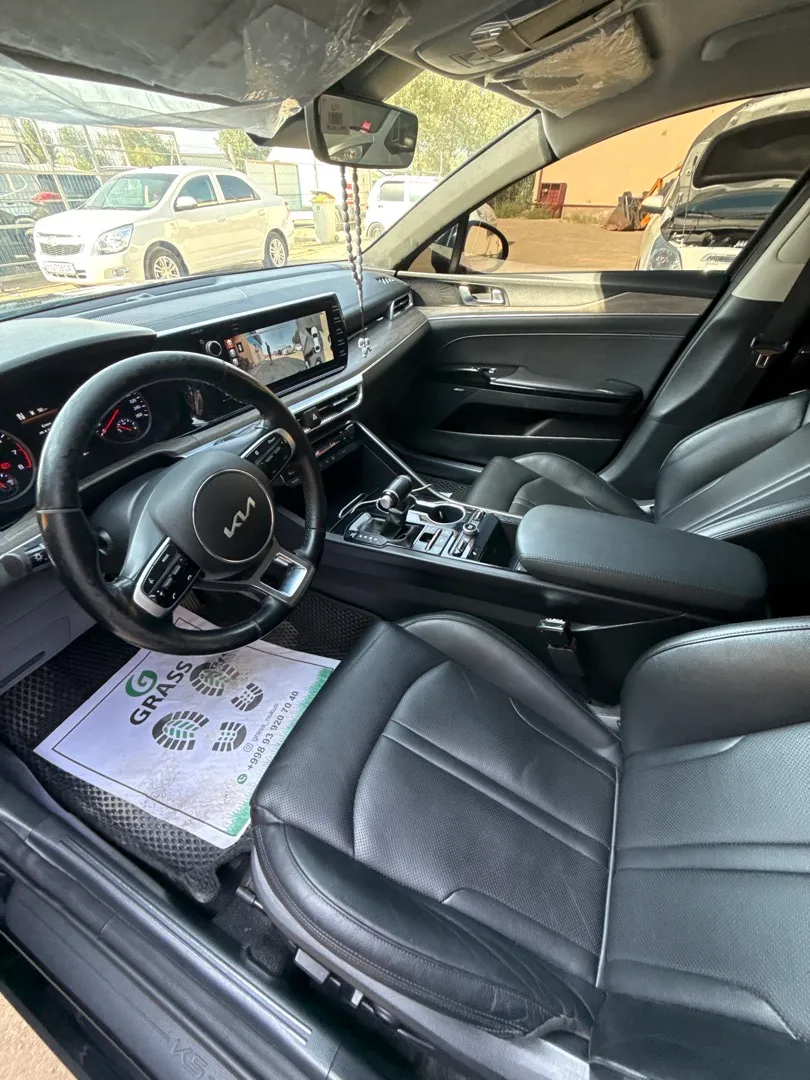 Kia K5 - 2