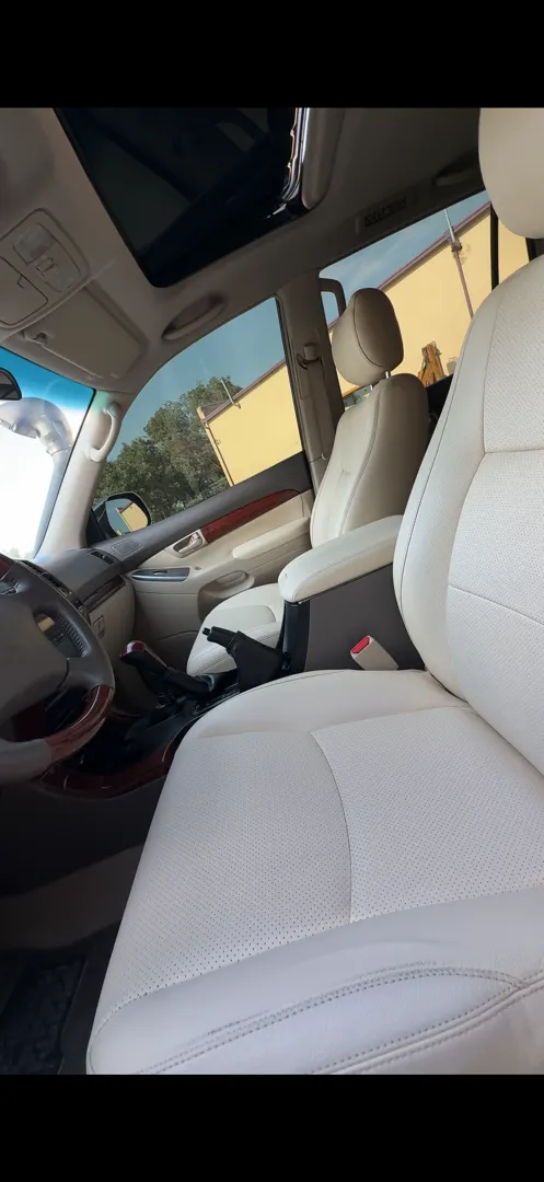 Toyota Land Cruiser Prado - 2