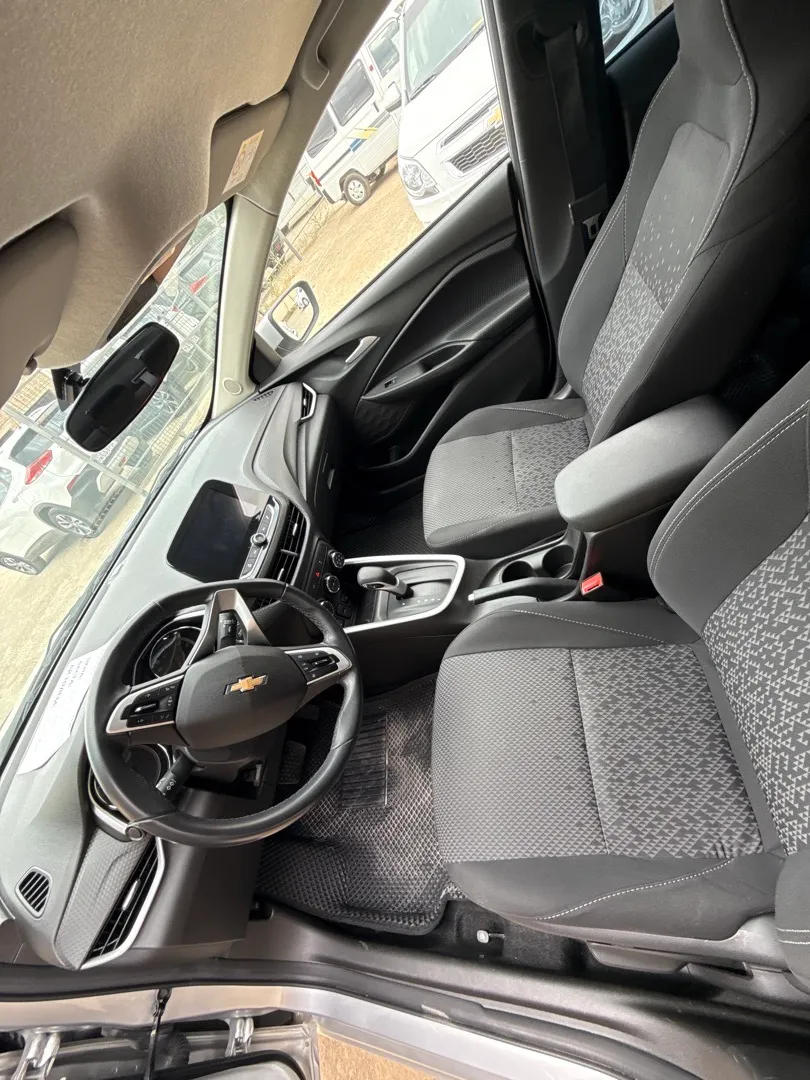 Chevrolet Onix Ltz - 4