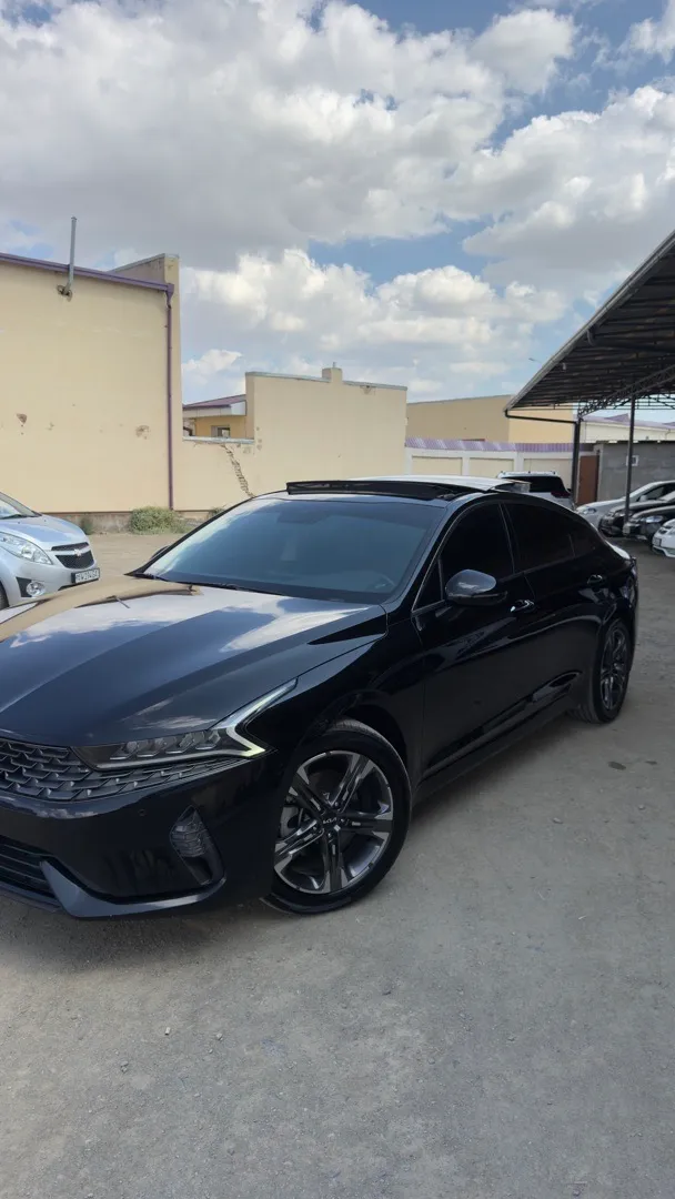 Kia K5 - 2